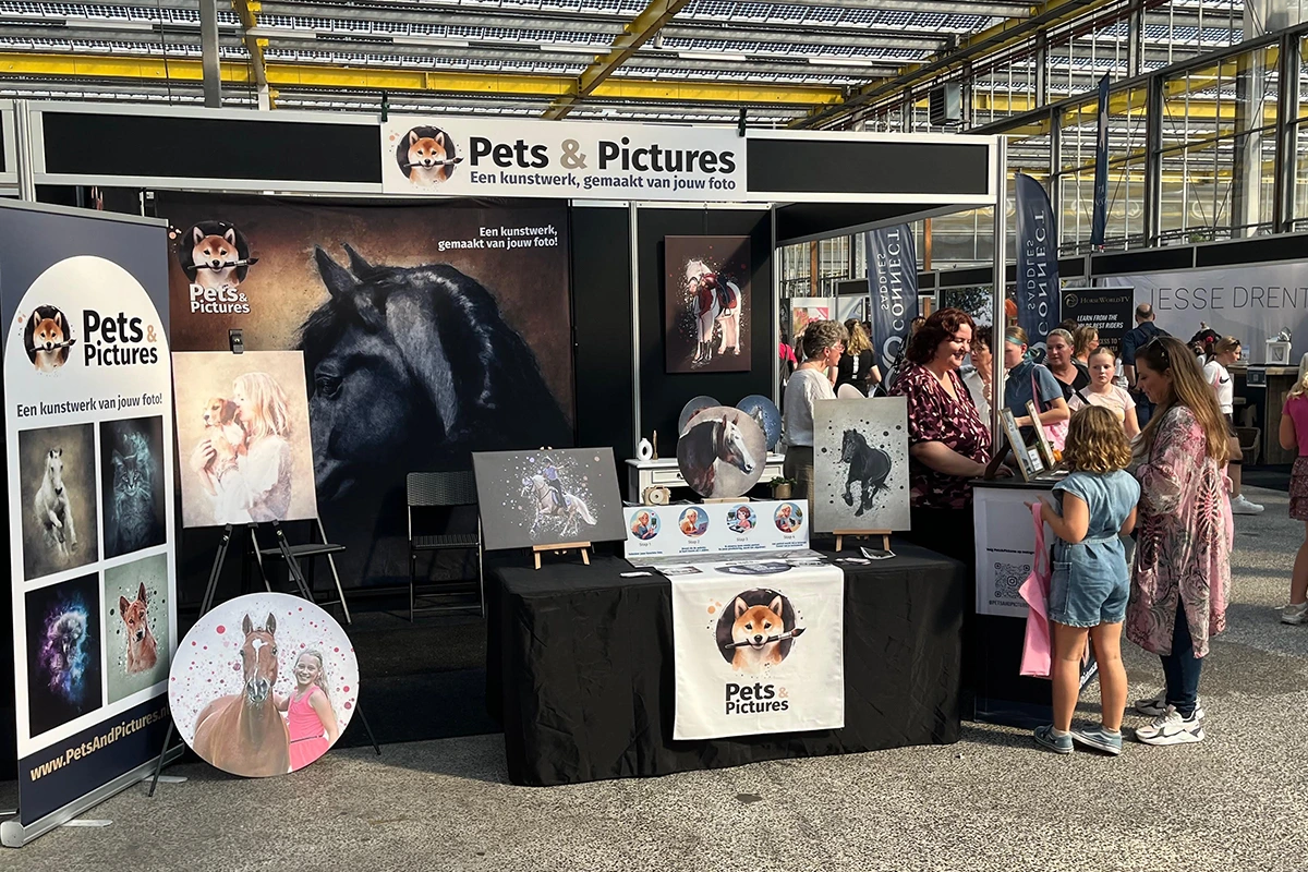 De stand van Pets & Pictures tijdens Horse Event Youth 2024